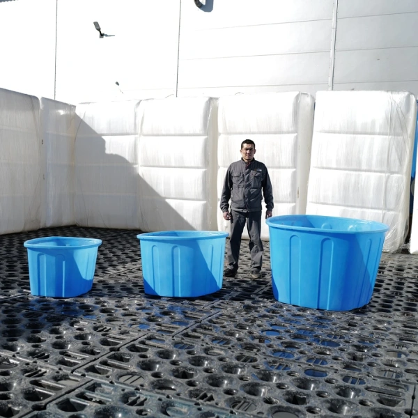 Ванна 1000л синяя